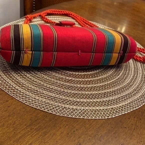 Beautiful red canvas with velvet interior, shoulder, or Crossbody purse‎ - Picture 5 of 5